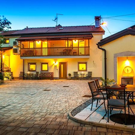 Zenja - Nature Property - Garden - Parking Yard Дивача Экстерьер фото